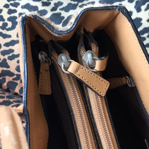 Adrienne Vittadini Hand Bag used - Picture 9 of 11